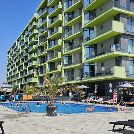Waterfront Pool & Langa Plaja アパート ナボダリ