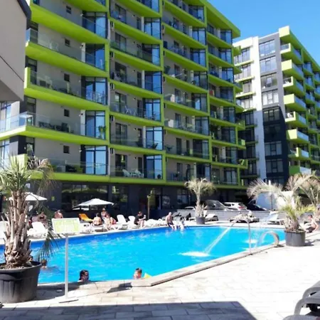 Waterfront Pool & Langa Plaja * ナボダリ