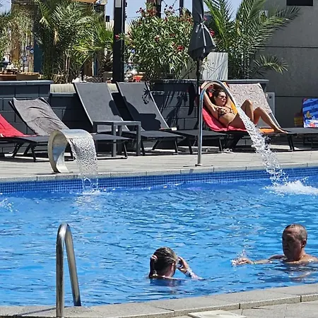 Waterfront Pool & Langa Plaja アパート