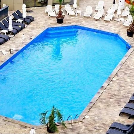 Waterfront Pool & Langa Plaja *